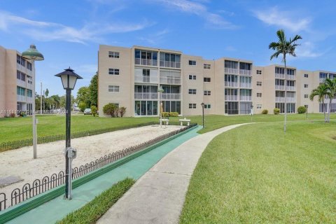 Condominio en venta en Dania Beach, Florida, 2 dormitorios, 106.28 m2 № 1233651 - foto 30