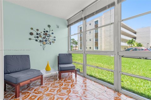 Condominio en venta en Dania Beach, Florida, 2 dormitorios, 106.28 m2 № 1233651 - foto 11