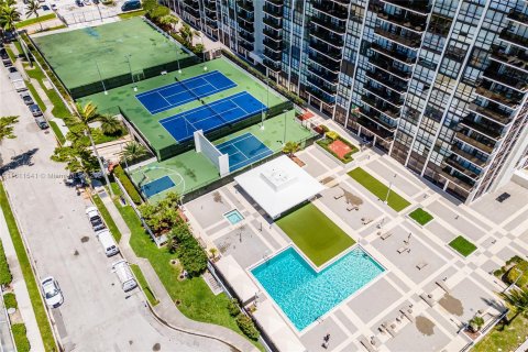 Condominio en venta en Miami, Florida, 2 dormitorios, 113.15 m2 № 1233619 - foto 3