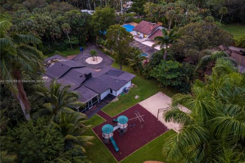 Villa ou maison à vendre à Fort Lauderdale, Floride: 5 chambres, 199.28 m2 № 1184813 - photo 2