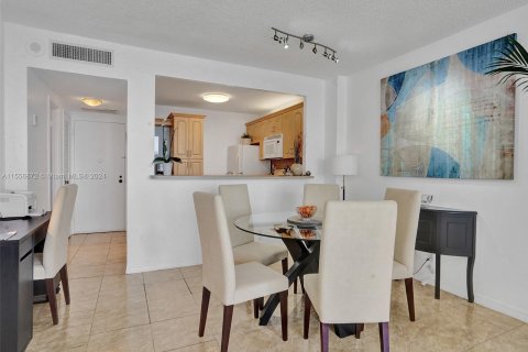 Copropriété à vendre à Hollywood, Floride: 1 chambre, 86.31 m2 № 1080837 - photo 25