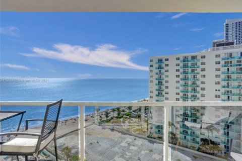 Copropriété à vendre à Hollywood, Floride: 1 chambre, 86.31 m2 № 1080837 - photo 29