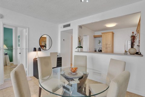 Copropriété à vendre à Hollywood, Floride: 1 chambre, 86.31 m2 № 1080837 - photo 27