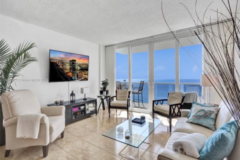 Copropriété à vendre à Hollywood, Floride: 1 chambre, 86.31 m2 № 1080837 - photo 1