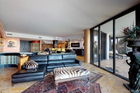 Condominio en venta en Aventura, Florida, 2 dormitorios, 228.82 m2 № 5219 - foto 3