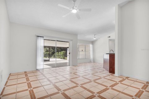 Casa en venta en Orlando, Florida, 4 dormitorios, 192.68 m2 № 1392923 - foto 12