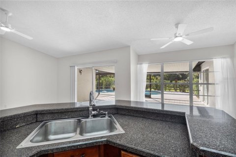 Casa en venta en Orlando, Florida, 4 dormitorios, 192.68 m2 № 1392923 - foto 19