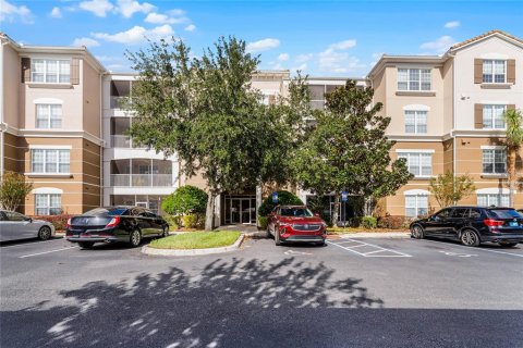 Condo in Orlando, Florida, 2 bedrooms  № 1426860 - photo 1