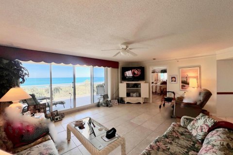 Condo in Hutchinson Island South, Florida, 3 bedrooms  № 1101980 - photo 29