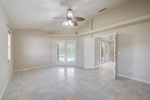 House in North Port, Florida 5 bedrooms, 236.44 sq.m. № 1108322 - photo 27