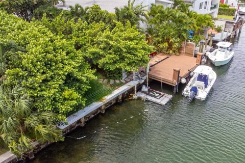 Terreno en venta en Miami Beach, Florida № 1327879 - foto 3