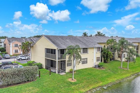 Copropriété à louer à Homestead, Floride: 3 chambres, 111.02 m2 № 1327880 - photo 3