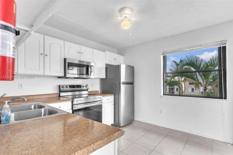 Condominio en alquiler en Homestead, Florida, 3 dormitorios, 111.02 m2 № 1327880 - foto 6