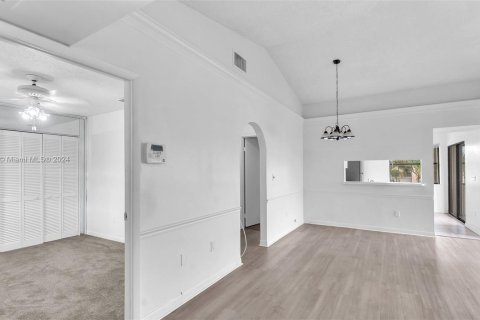 Condo in Homestead, Florida, 3 bedrooms  № 1327880 - photo 15