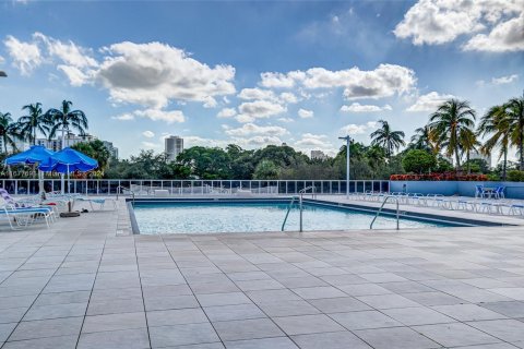 Copropriété à vendre à Aventura, Floride: 2 chambres, 101.45 m2 № 1404526 - photo 17