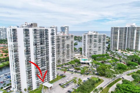 Condominio en venta en Aventura, Florida, 2 dormitorios, 101.45 m2 № 1404526 - foto 1