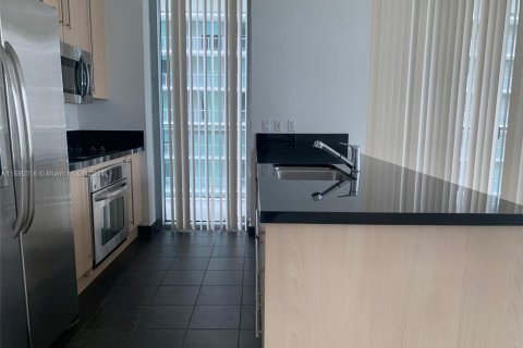 Condo in Miami, Florida, 2 bedrooms  № 1188004 - photo 5