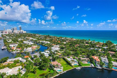 Villa ou maison à vendre à Golden Beach, Floride: 6 chambres, 452.34 m2 № 868238 - photo 5