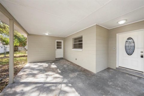 House in Tampa, Florida 3 bedrooms, 112.41 sq.m. № 1440373 - photo 21