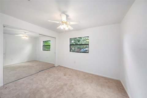 House in Tampa, Florida 3 bedrooms, 112.41 sq.m. № 1440373 - photo 12