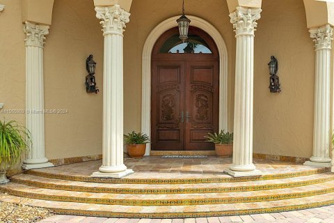 Villa ou maison à vendre à Palmetto Bay, Floride: 7 chambres, 627.09 m2 № 1101594 - photo 7