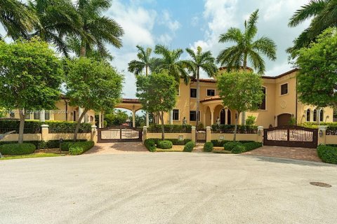 Casa en venta en Palmetto Bay, Florida, 7 dormitorios, 627.09 m2 № 1101594 - foto 1