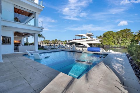 Villa ou maison à vendre à Deerfield Beach, Floride: 8 chambres, 692.12 m2 № 964001 - photo 19