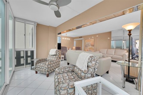 Condominio en venta en Hollywood, Florida, 2 dormitorios, 119.29 m2 № 964002 - foto 25