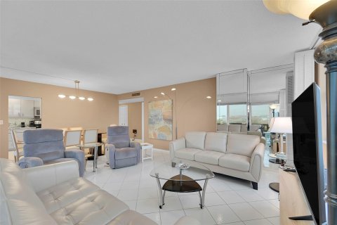 Condominio en venta en Hollywood, Florida, 2 dormitorios, 119.29 m2 № 964002 - foto 24