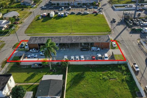 Commercial property in Homestead, Florida № 4416 - photo 10
