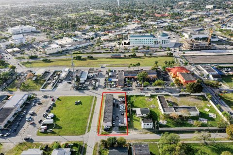 Immobilier commercial à vendre à Homestead, Floride № 4416 - photo 20