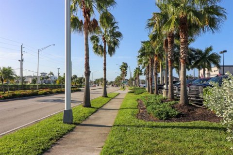 Commercial property in Punta Gorda, Florida 604.89 sq.m. № 733341 - photo 20
