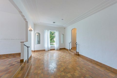 Villa ou maison à louer à Miami, Floride: 4 chambres, 250.93 m2 № 1364163 - photo 5