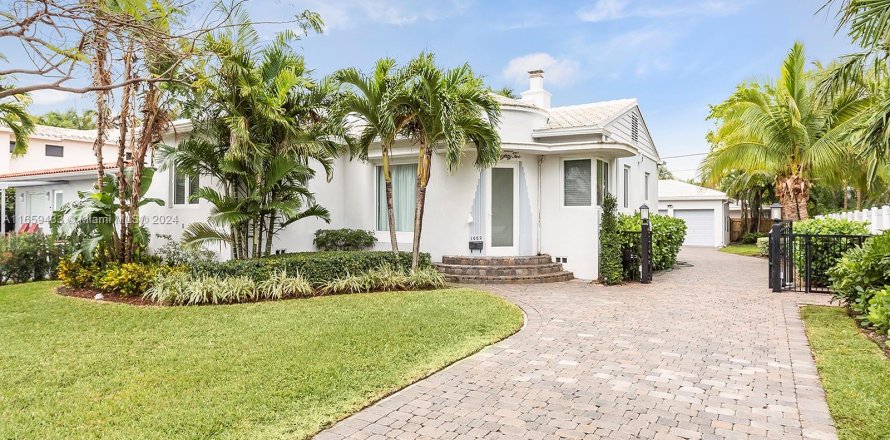 Villa ou maison à Miami, Floride 4 chambres, 250.93 m2 № 1364163