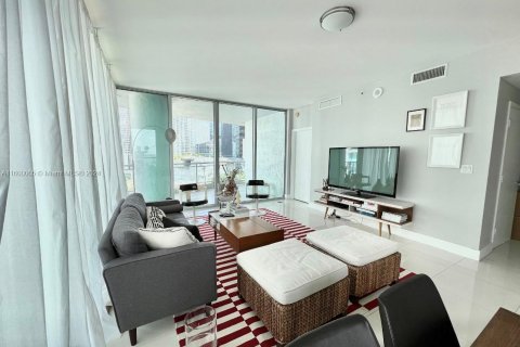 Condo in Miami, Florida, 2 bedrooms  № 1364109 - photo 3