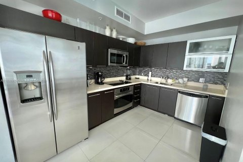 Copropriété à vendre à Miami, Floride: 2 chambres, 118.36 m2 № 1364109 - photo 9