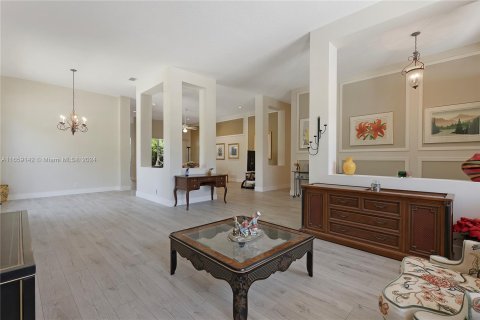 Villa ou maison à vendre à Weston, Floride: 4 chambres, 248.42 m2 № 1364161 - photo 8