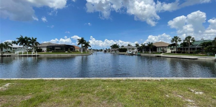 Terrain à Punta Gorda, Floride № 1169606