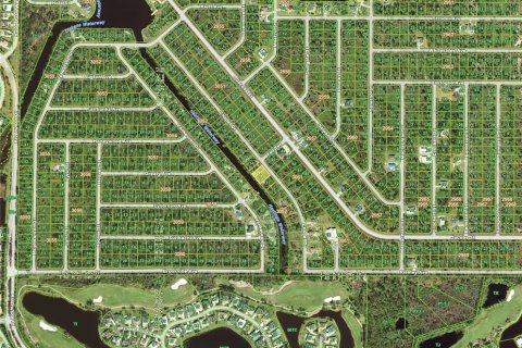 Terreno en venta en Port Charlotte, Florida № 1274415 - foto 1