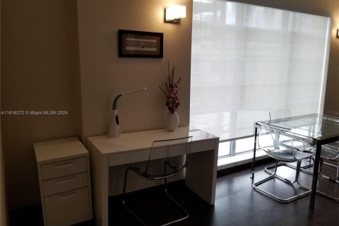 Condo in Miami Beach, Florida, 2 bedrooms  № 1239556 - photo 5