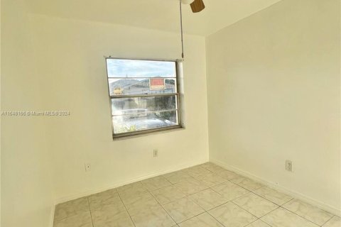 Casa en venta en Miami, Florida, 3 dormitorios, 113.81 m2 № 1330785 - foto 9