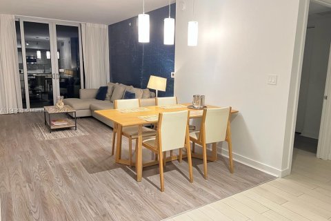 Copropriété à vendre à Hallandale Beach, Floride: 2 chambres, 94.76 m2 № 1321585 - photo 3