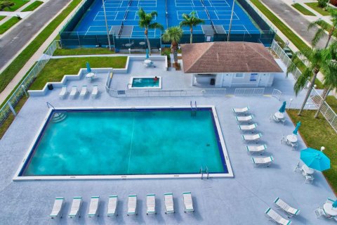 Villa ou maison à vendre à Delray Beach, Floride: 3 chambres, 137.77 m2 № 979159 - photo 4