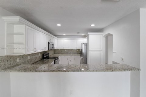 Townhouse in Miami, Florida 3 bedrooms, 167.04 sq.m. № 1362763 - photo 9