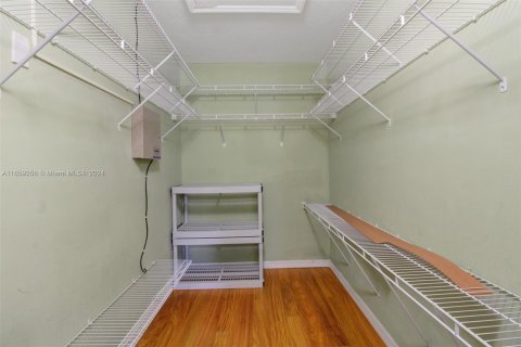 Adosado en venta en Miami, Florida, 3 dormitorios, 167.04 m2 № 1362763 - foto 13