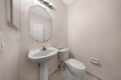 Touwnhouse à vendre à Doral, Floride: 3 chambres, 156.35 m2 № 1364077 - photo 12