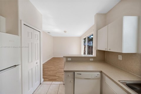 Touwnhouse à vendre à Doral, Floride: 3 chambres, 156.35 m2 № 1364077 - photo 20