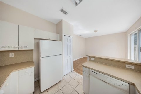 Touwnhouse à vendre à Doral, Floride: 3 chambres, 156.35 m2 № 1364077 - photo 21