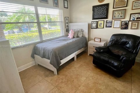 Copropriété à vendre à Pembroke Pines, Floride: 2 chambres, 100.52 m2 № 1328475 - photo 1