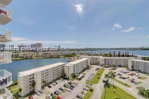 Condo in Aventura, Florida, 3 bedrooms  № 1316338 - photo 7